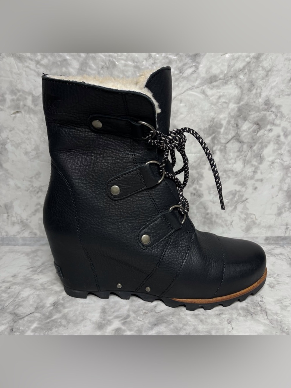 Sorel Boots Womens 8.5 Black Joan of Artic Wedge Faux Fur Lined NL2703-010